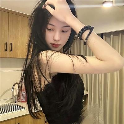 我和他都是新郎。